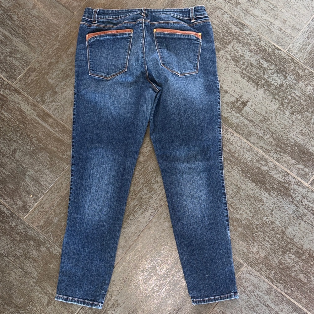 White House Black Market Skimmer Jean leather cognac details size 10 - Picture 8 of 11